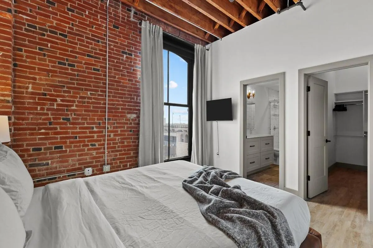 Daydreamer'S Delight! River View - Walk To Arch Saint Louis Apartment